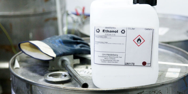 Recycelte Lösemittel (Foto: Katrin Sturm)
