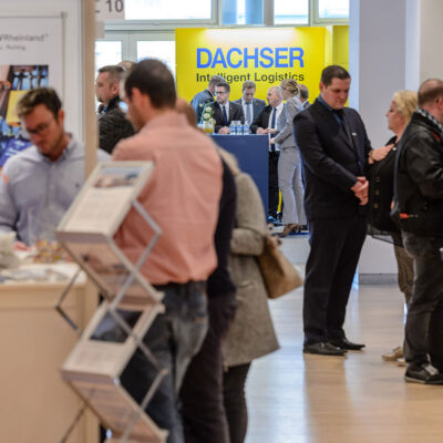 Aussteller-Vielfalt in den Messehallen der Gefahrgut // Gefahrstoff Messe in Leipzig (Foto: Jens Schlüter)