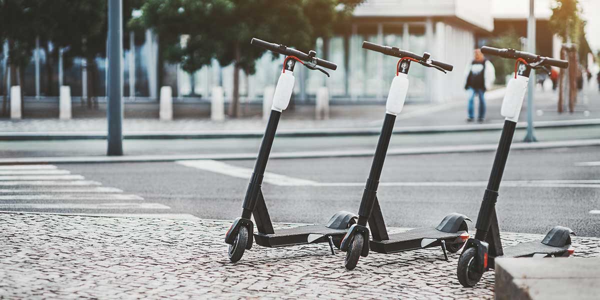 E-Scooter-Akkus sind potentielle Brandherde (Foto: skyNext, iStock) (Foto: skyNext (iStock))