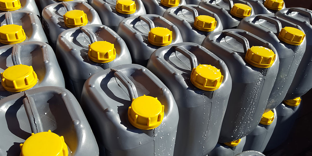 Kanister, Big Bag oder Container – welcher Behälter ist der Richtige? (Foto: getty_dumy67 (iStock))