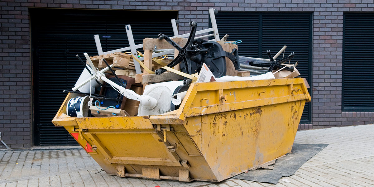 Wohin mit dem kaputten Toaster oder der ausgedienten Couch? (Foto: wzfs1s (iStock))