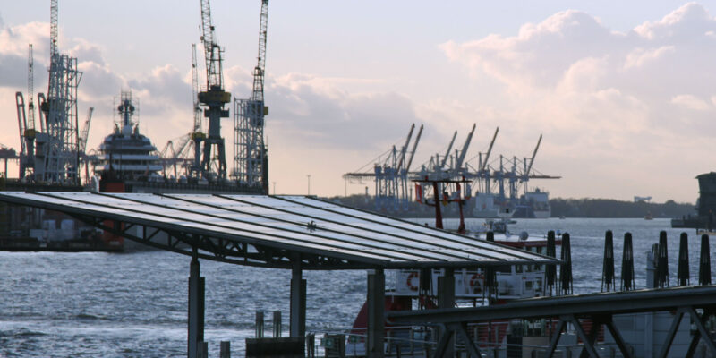 126,3 Millionen Tonnen Ladung gingen 2020 über die Kaikanten des größten deutschen Seehafens.