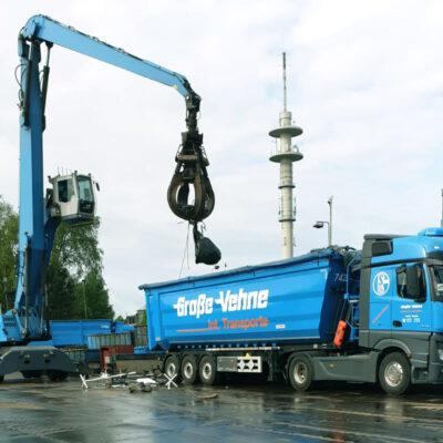 Verladung von Schrott und Altmetall mit einem Mobilbagger (Foto: Große Vehne) (Foto: Große Vehne)