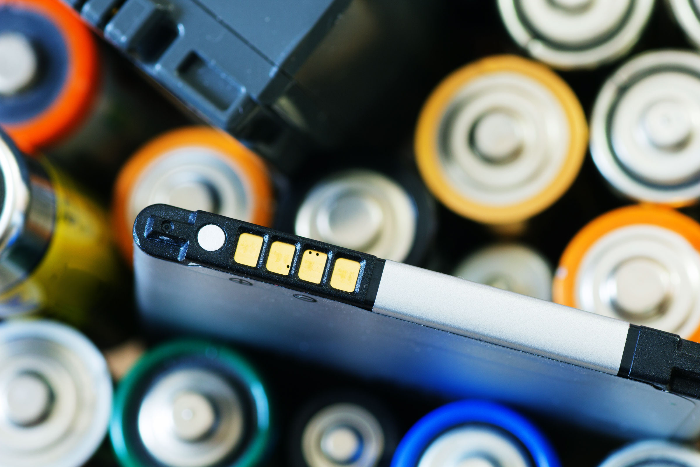 Lithium-Batterien und Lithium-Ionen-Akkus entsorgen