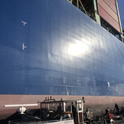 Sludge eines Tankers wird zur Verwertung abgepumpt (Foto: Sonderabfallwissen)
