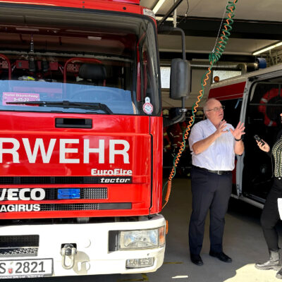 Dr. Frank Kämmer, Vizepräsident DFV und Ortsbrandmeister der Ortsfeuerwehr Thune in Braunschweig, berichtet über den Brandschutz beim Umgang mit Lithium-Ionen-Akkus (Foto: Sonderabfallwissen)