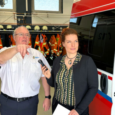 Ortsbrandmeister Dr. Frank Kämmer ist Vizepräsident für den Bereich Werkfeuerwehr im Präsidium des Deutschen Feuerwehrverbandes (DFV) und beantwortet Sonderabfallwissen Fragen zur Brandbekämpfung, wenn Lithium-Akkus involviert sind