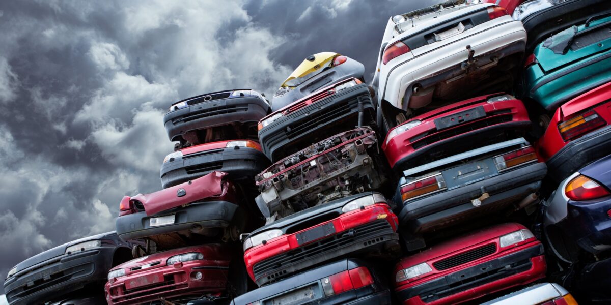 Autofriedhof (Foto: rkankaro (iStock))